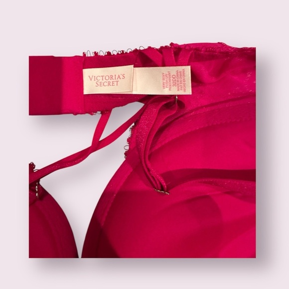Victoria’s Secret Very Sexy Push Up Bra - Picture 3 of 4